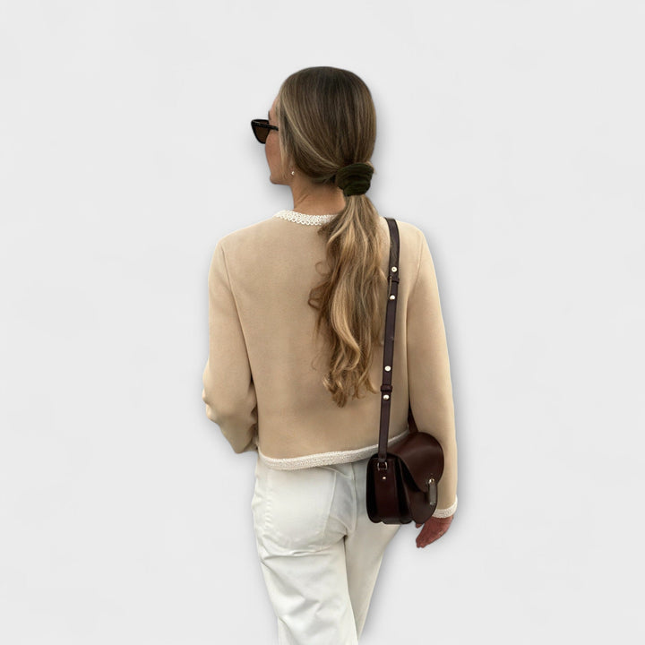 Klassische Jacke mit Ziertaschen