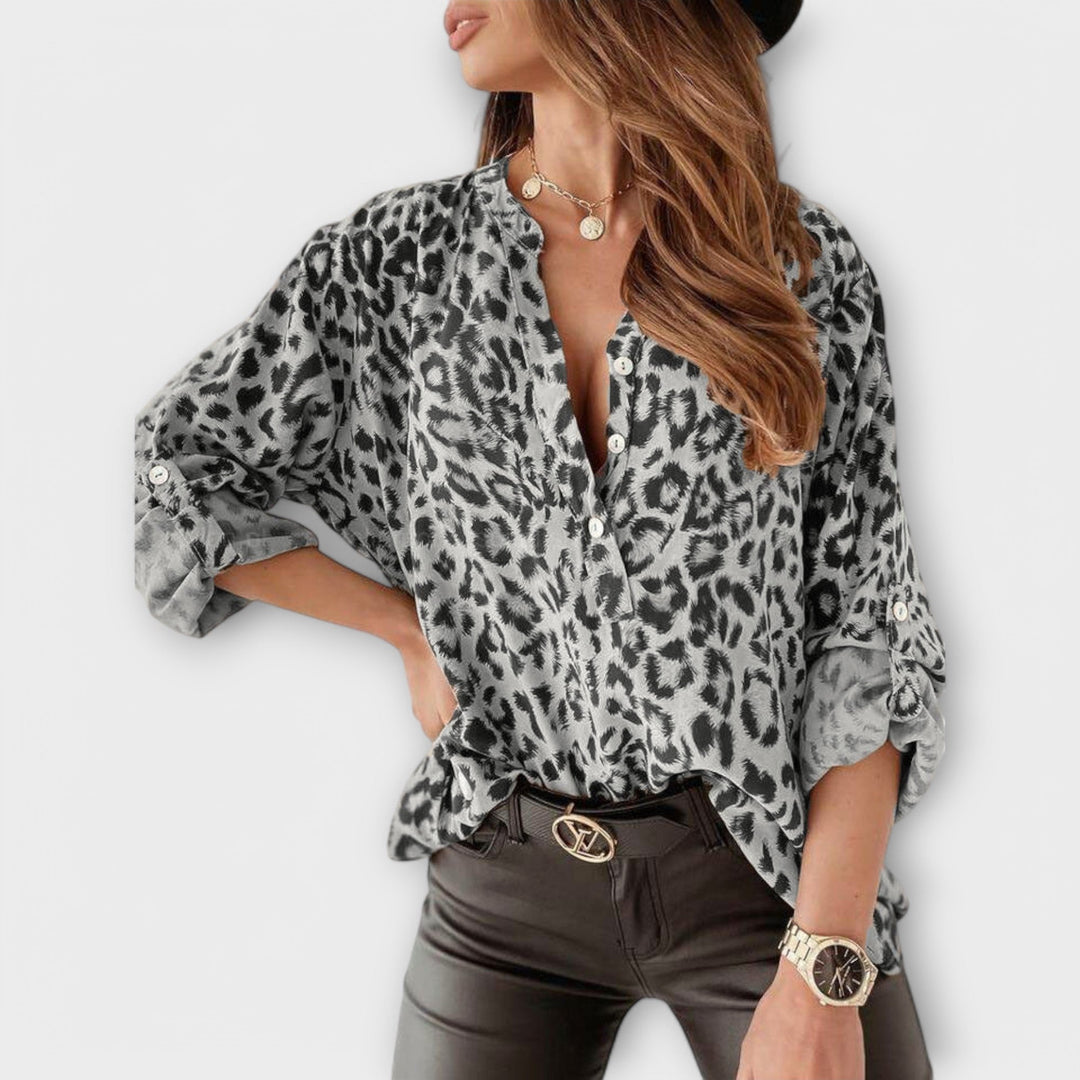 Clara - Modische Bluse mit Leopardenmuster